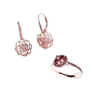 Rose Gold Crystal Rose Earring and Halo Ring Set Size 7 💍 New Without Tags